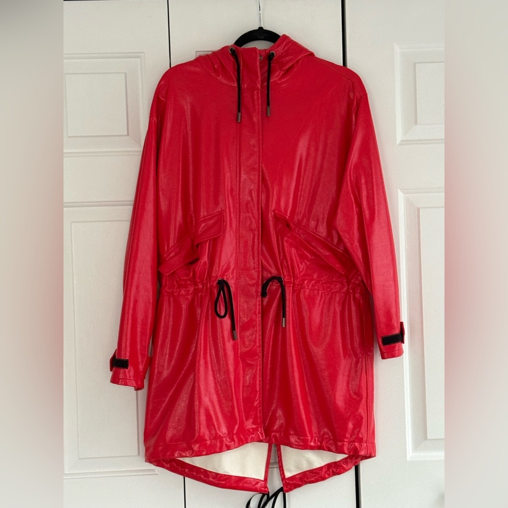 Zara Red Trench Coat with Hood and Water-Resistant Fabric